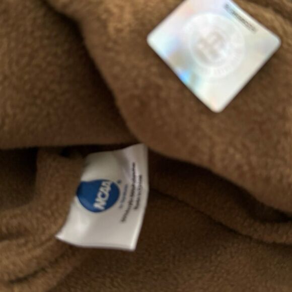 NWT Wisconsin Badgers Knit Adult Ear Flap Wood Beard Tassel Beanie Hat OSFA - Picture 5 of 8